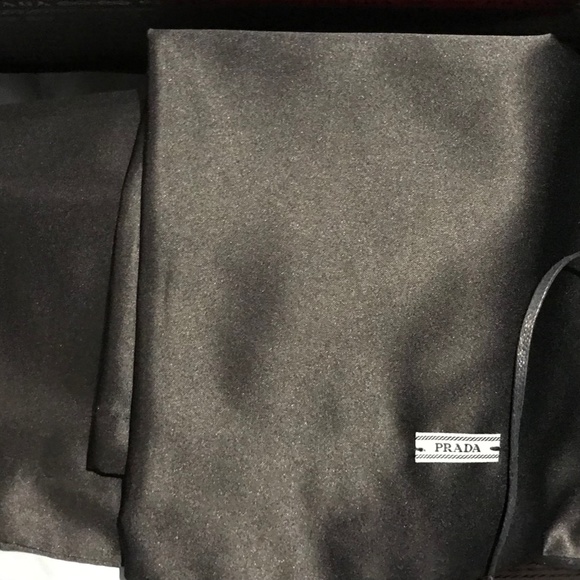 Prada Red Pumps NEVER WORN - Picture 4 of 5